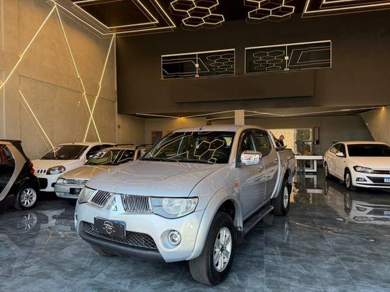 MITSUBISHI L200 TRITON 3.2 HPE 4X4 CD 16V TURBO INTERCOOLER DIESEL 4P AUTOMÁTICO